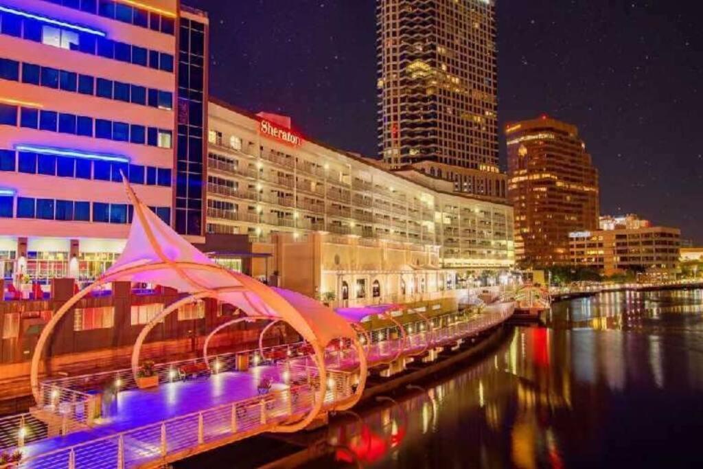 Lodging Near The Sun Tampa Exterior foto
